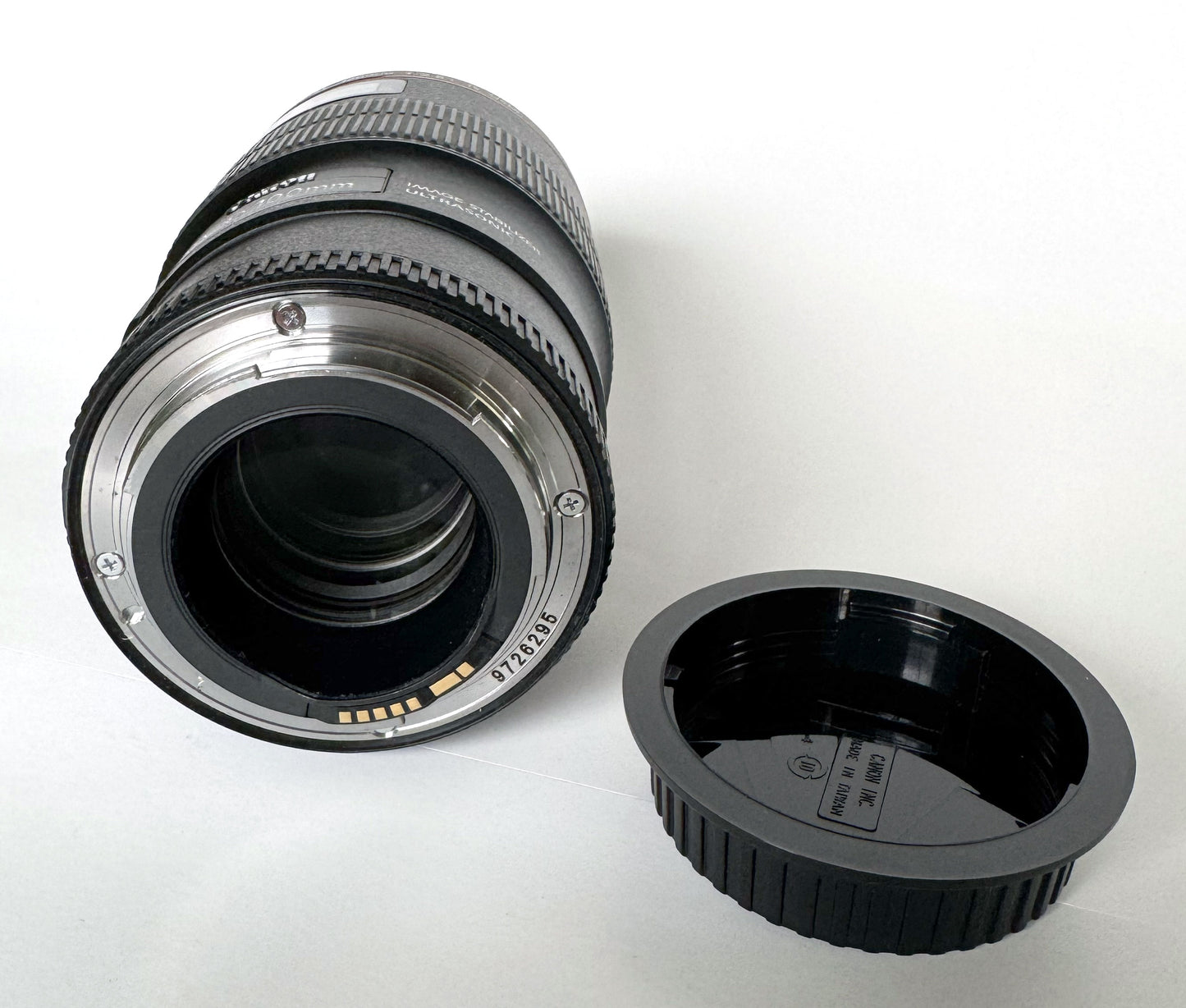 Canon EF 100mm f/2.8L Macro IS USM
